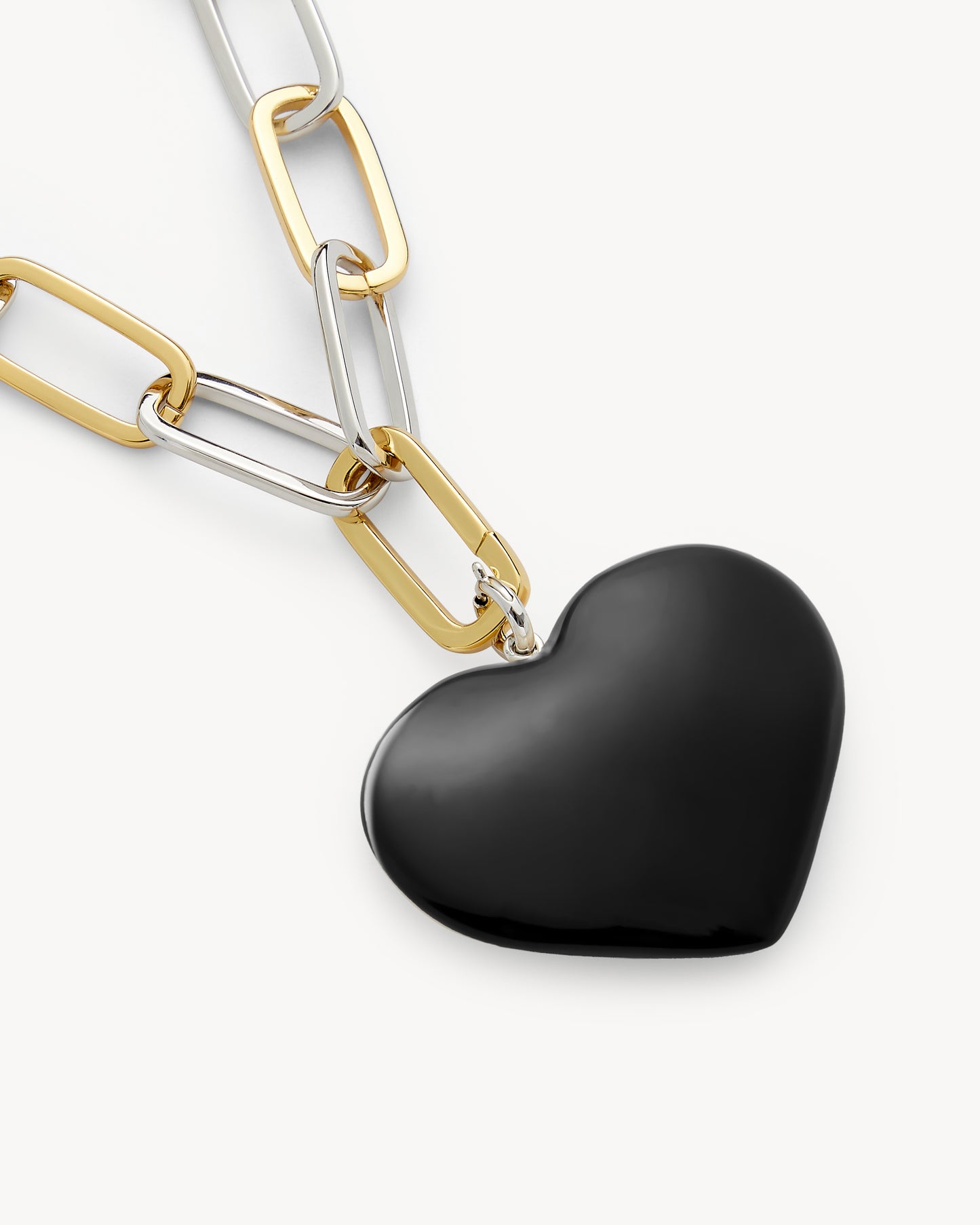 Grande Heart Pendant Necklace in Black