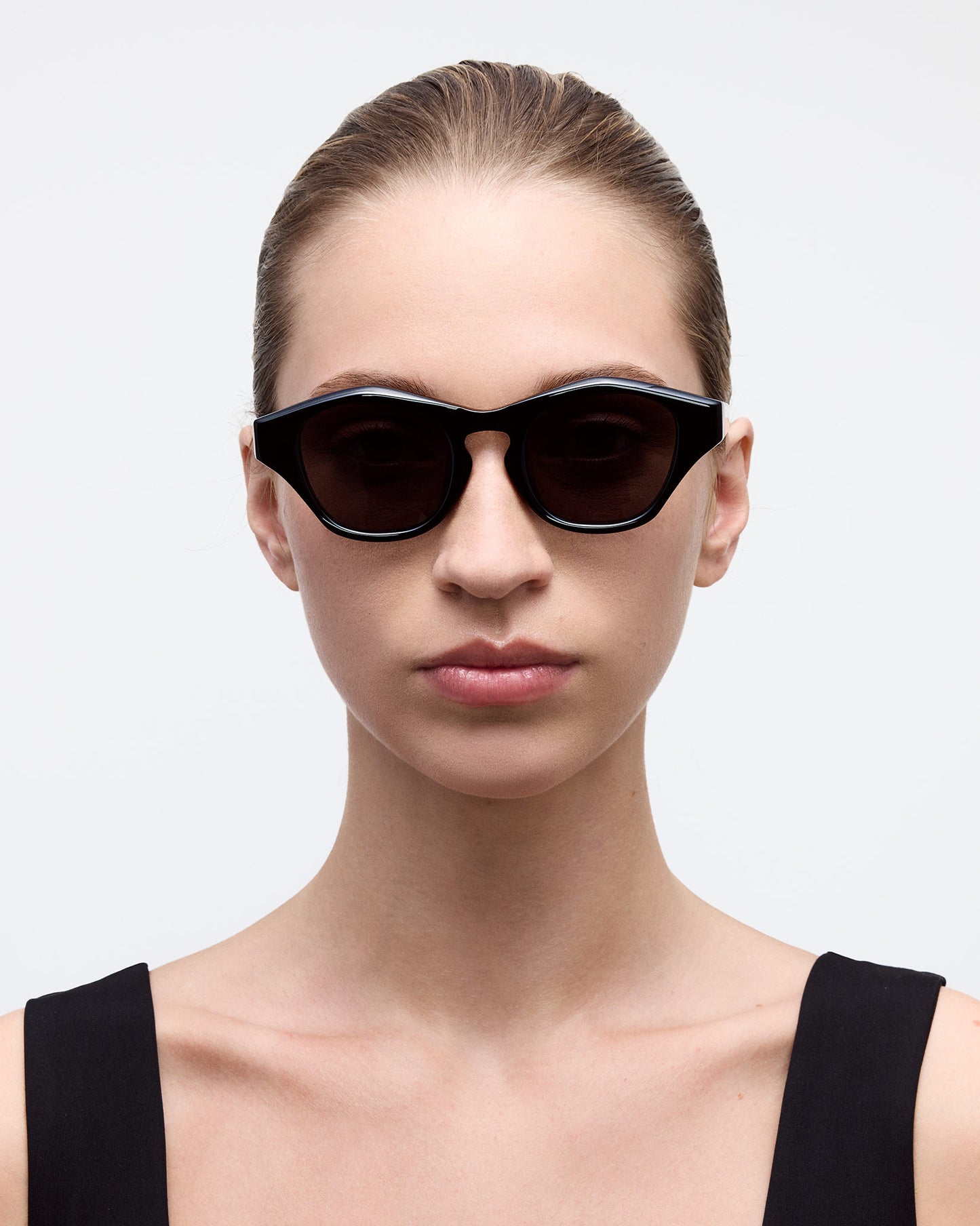Olympia Sunglasses in Black