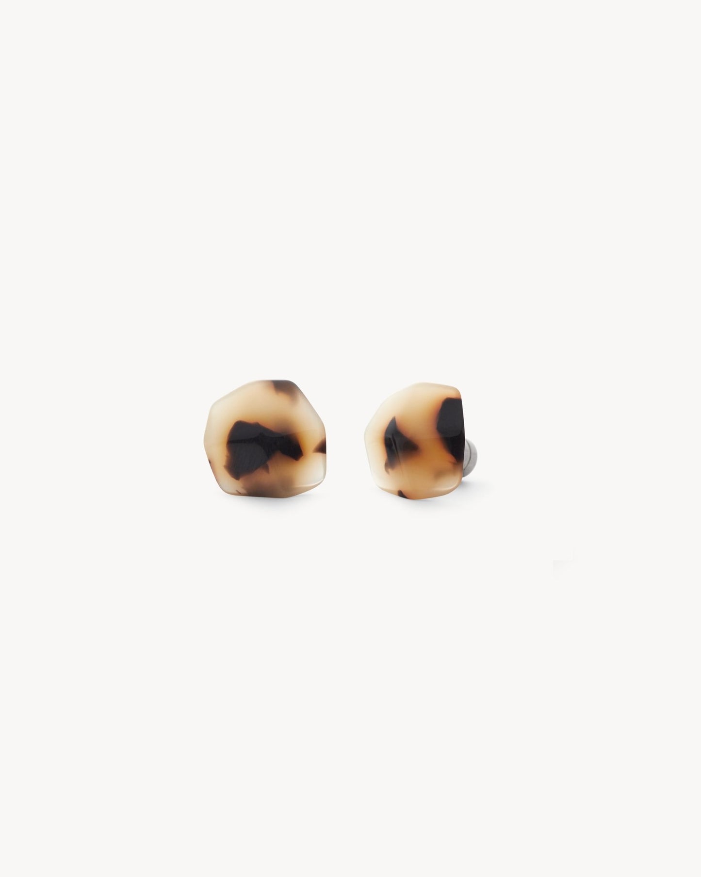Mini Sculpture Stud Earrings in Blonde Tortoise