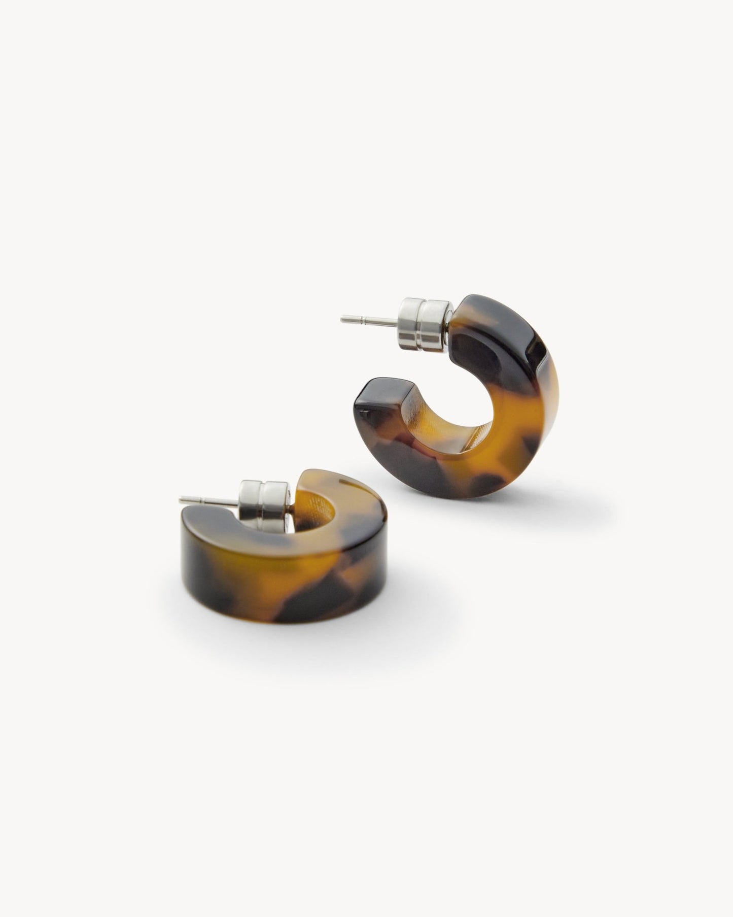 Muse Hoop Earrings in Classic Tortoise