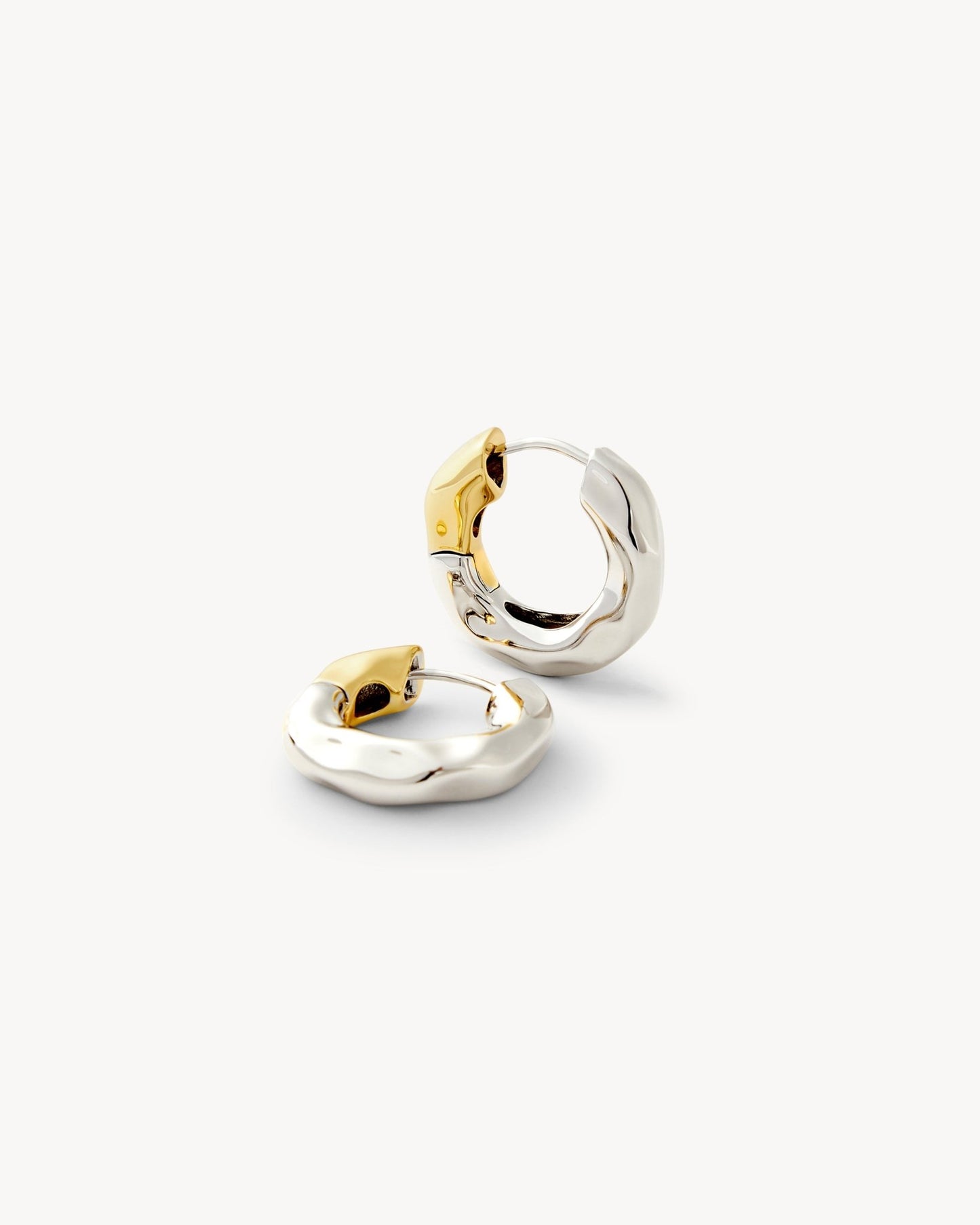 Wavy Chunky Hoops in 3/4 Silver - MACHETE