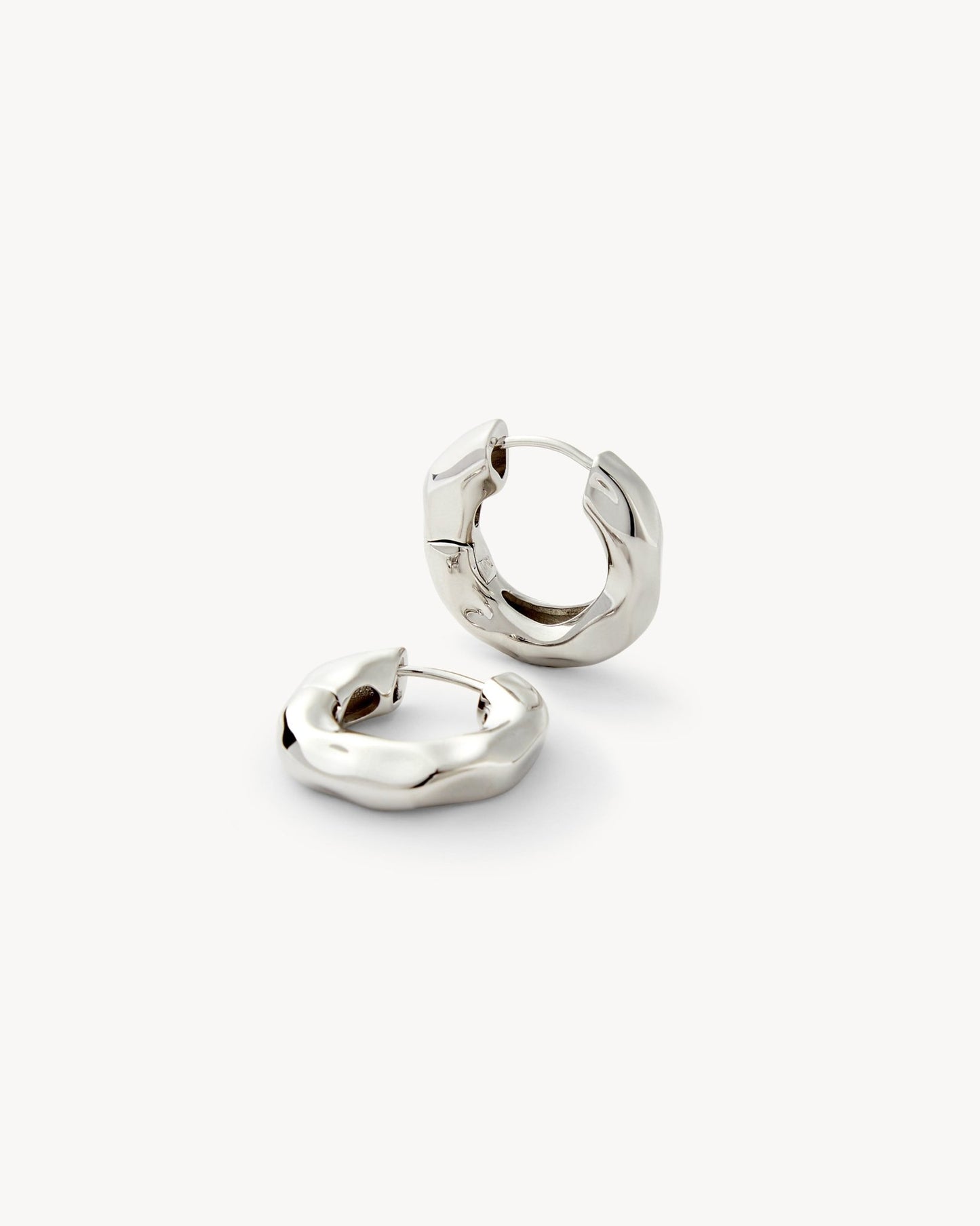 Wavy Chunky Hoops in Silver - MACHETE