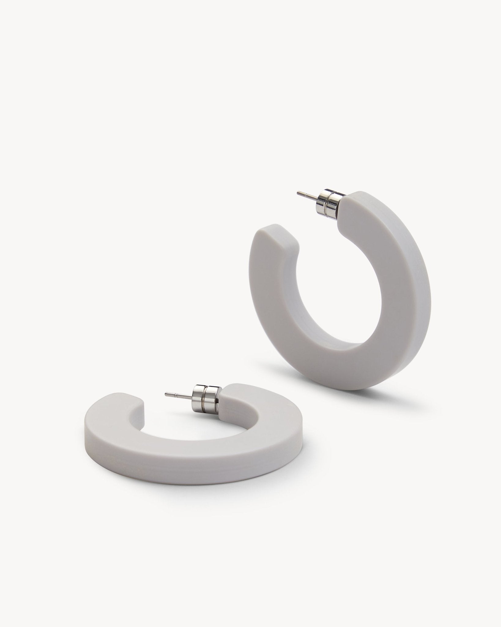 Kate Hoops in Light Grey Matte - MACHETE