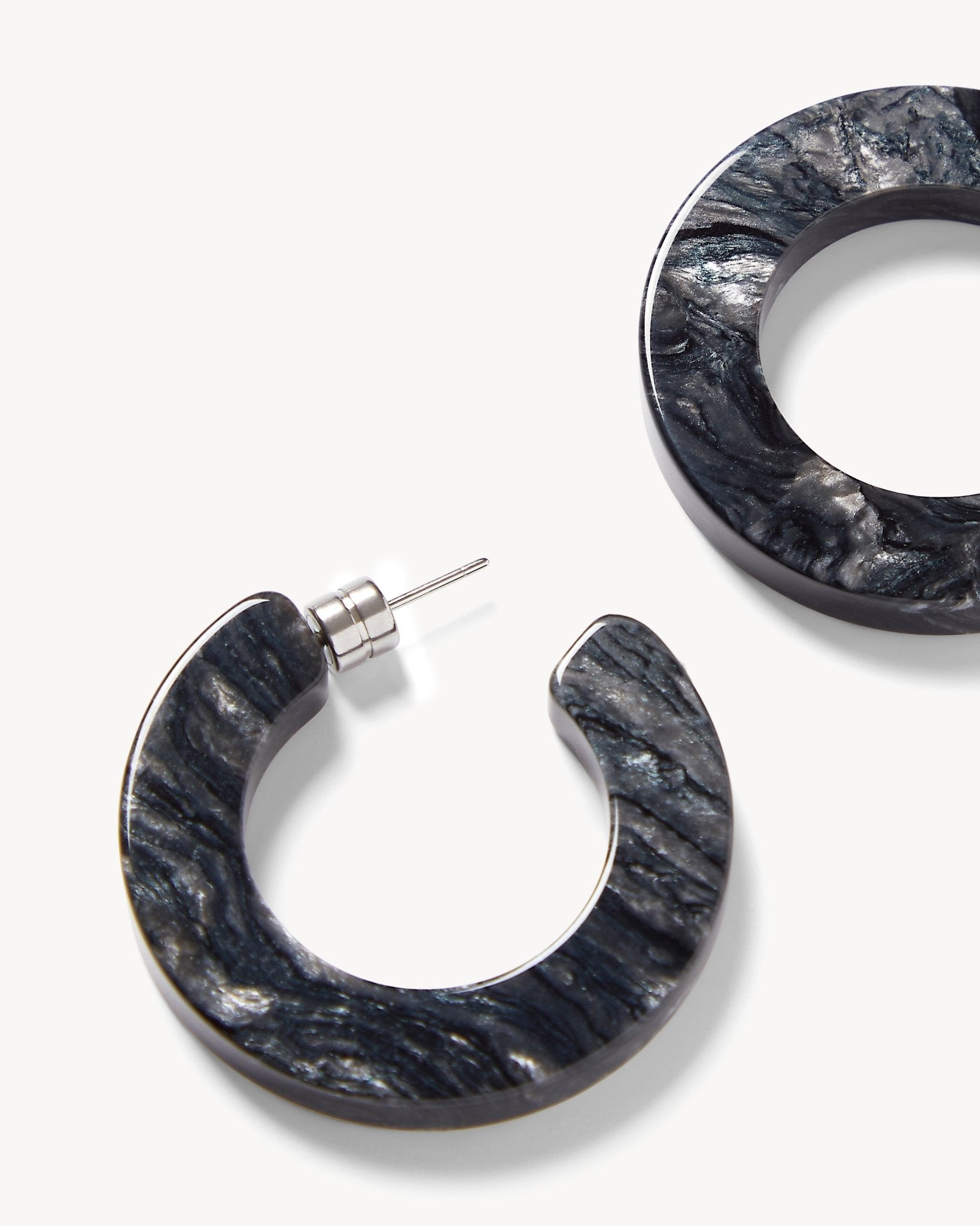 Kate Hoops in Obsidian - MACHETE