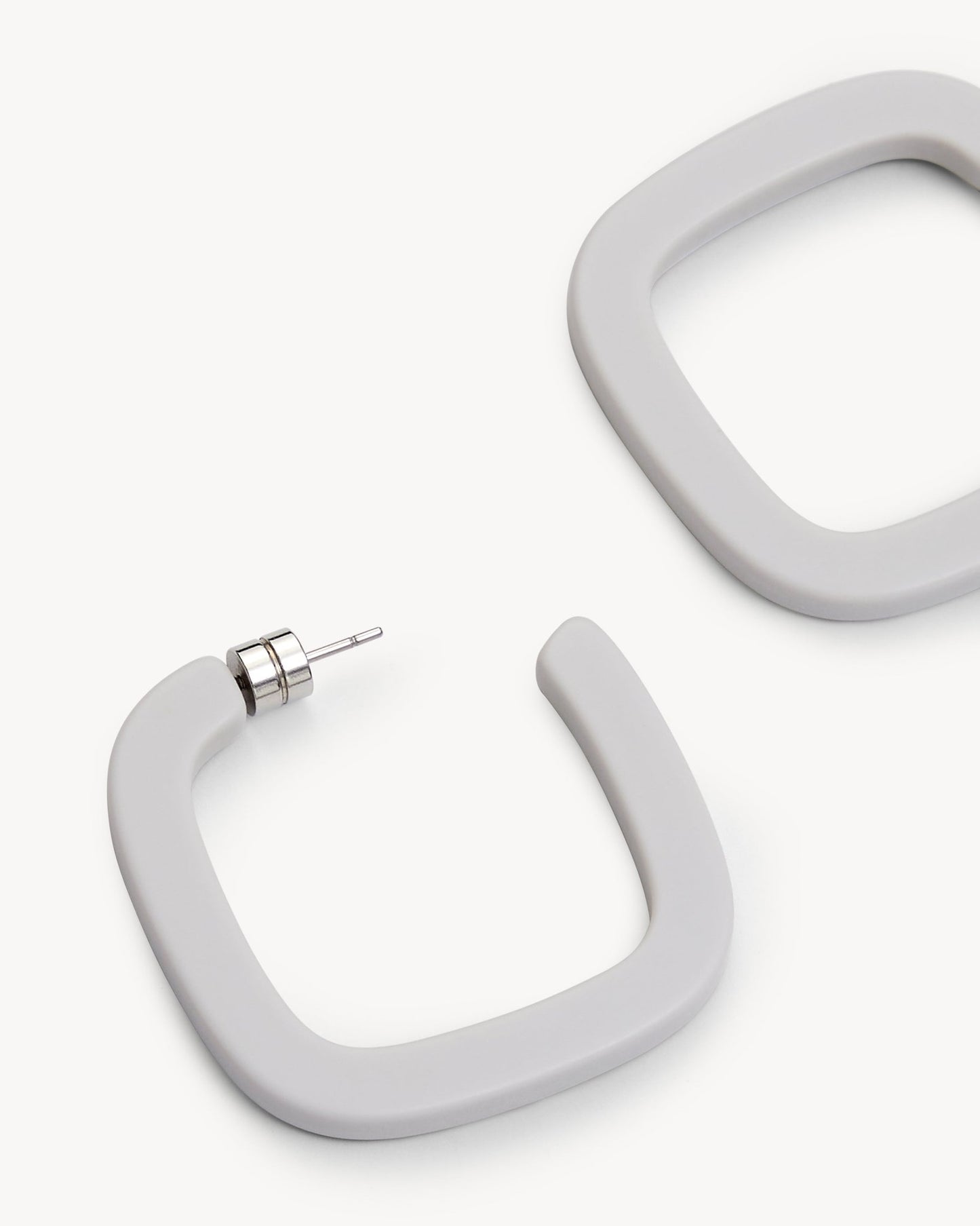 Midi Square Hoops in Light Grey Matte - MACHETE