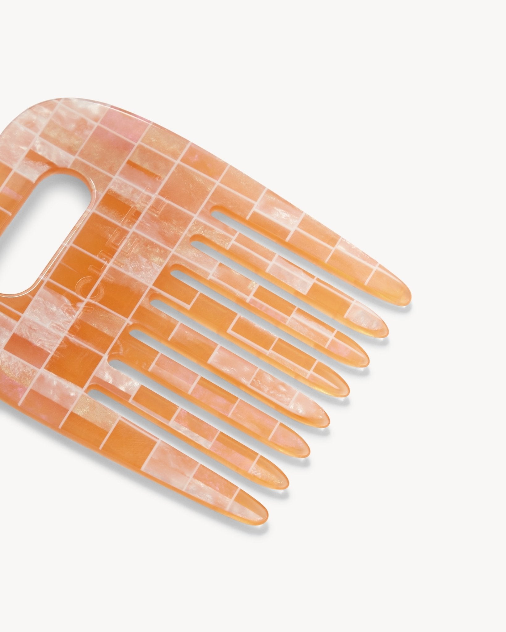 No. 4 Comb in Apricot Shell Checker - MACHETE