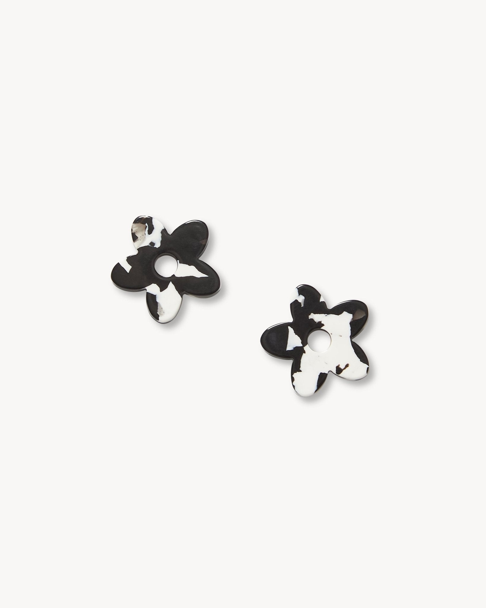 Petite Flower Charms in Noir - MACHETE