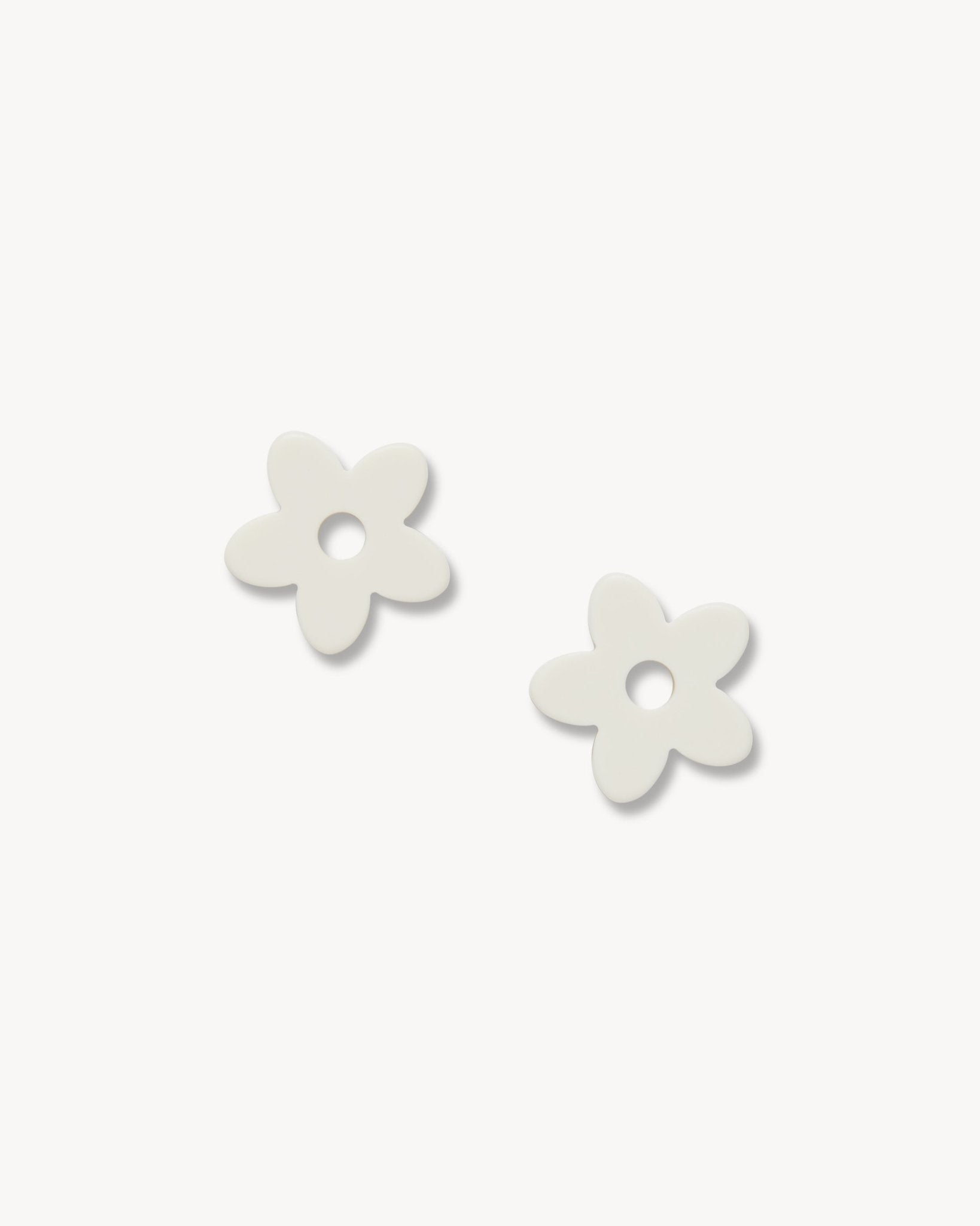 Petite Flower Charms in White Matte - MACHETE