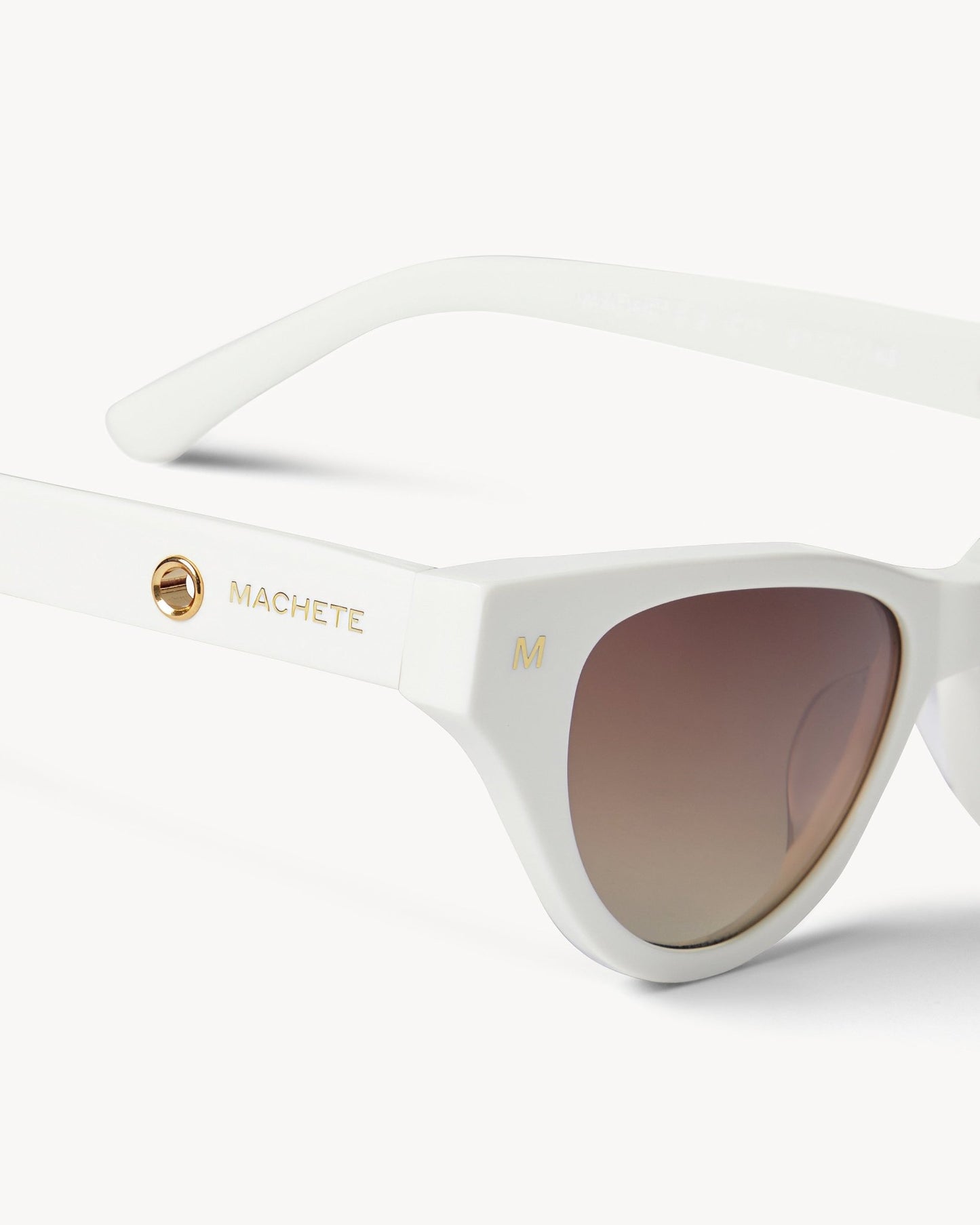 Suzy Sunglasses in White - MACHETE