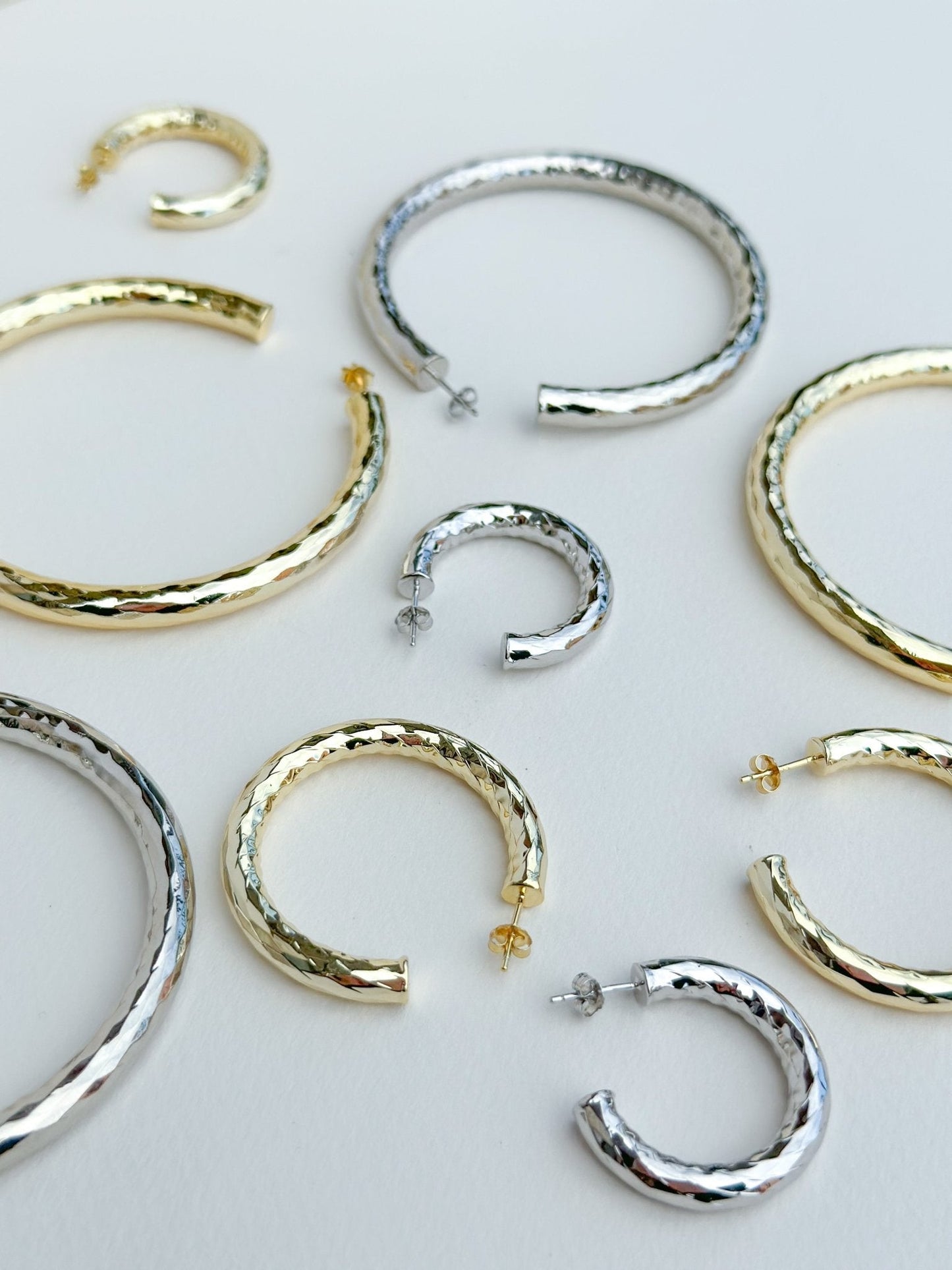 1" Wavelet Hoops in Gold - Machete Jewelry