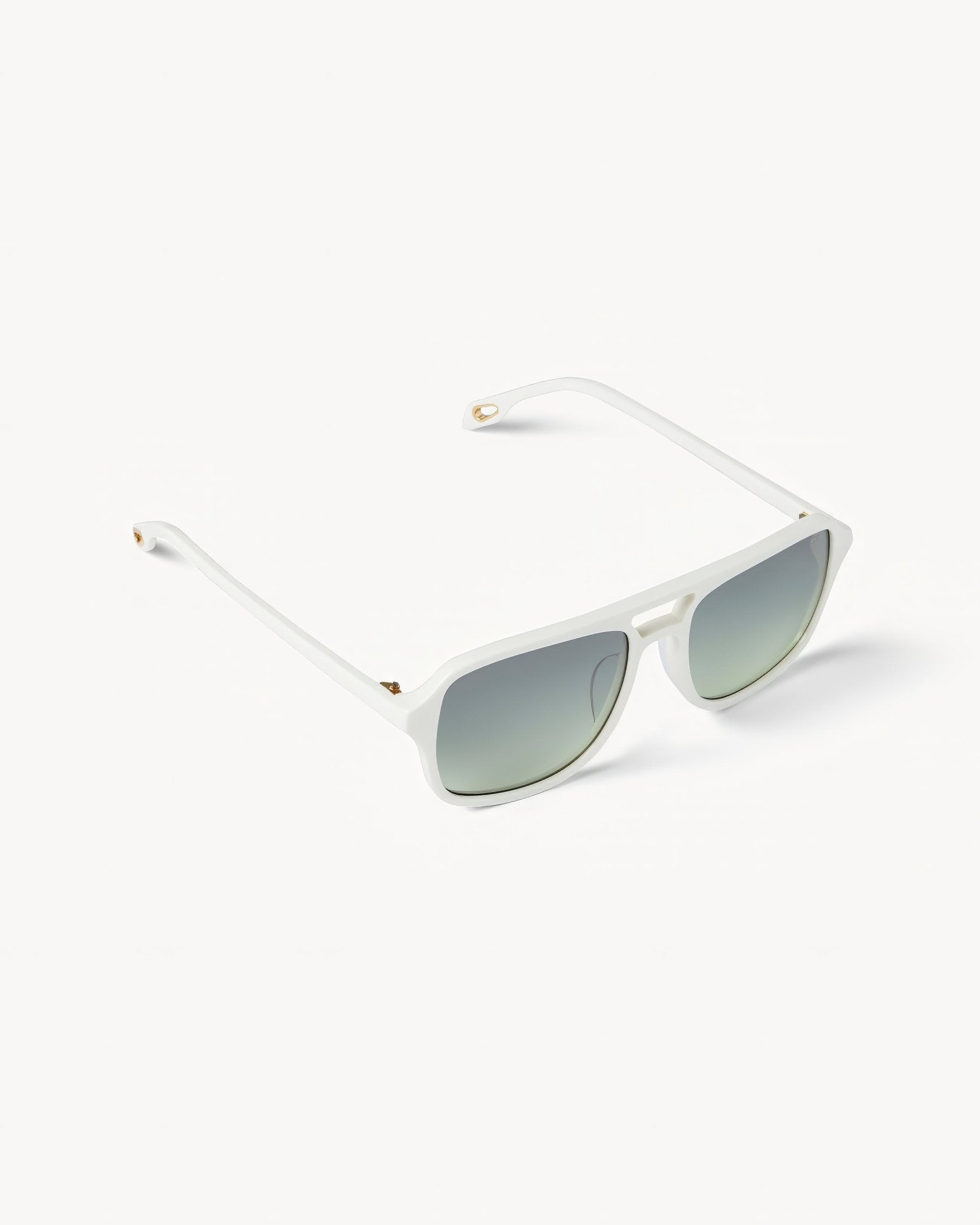Jane Sunglasses in White - MACHETE