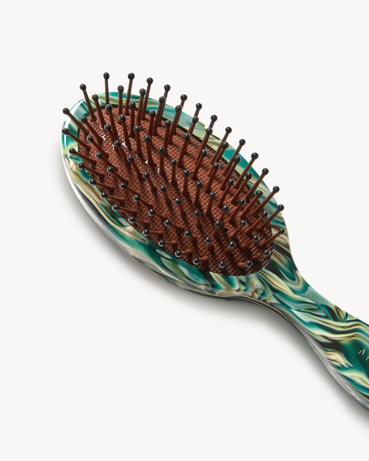 Petite Travel Detangling Hair Brush in Stromanthe - MACHETE
