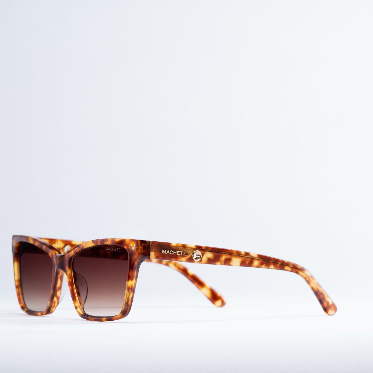 MACHETE Sally Sunglasses in Mod Tortoise